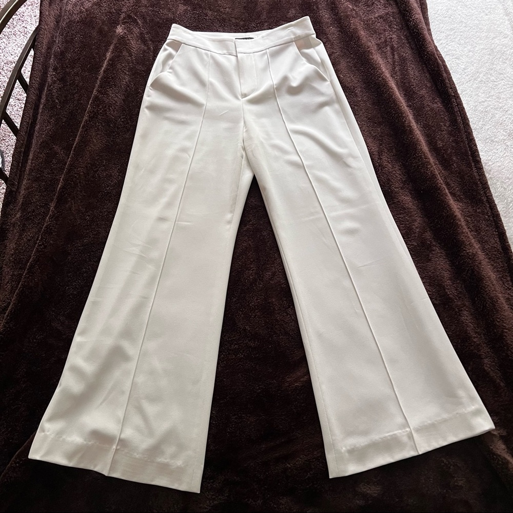 Alice + Olivia White Trouser Pants Size 8